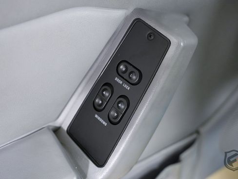 Used 1993 Ford Mustang Cobra image 28