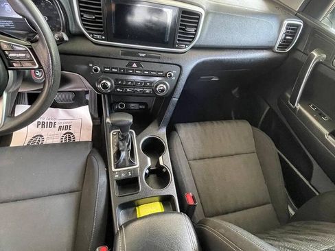 Used 2020 Kia Sportage LX AWD/4WD image 10