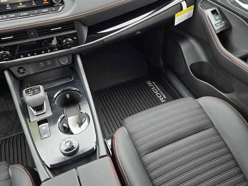 New 2026 Nissan Rogue SV AWD/4WD image 12