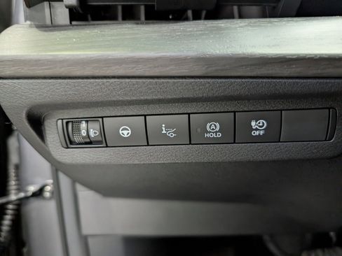 Used 2023 Nissan Ariya AWD image 19