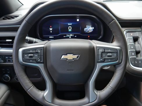 Used 2022 Chevrolet Tahoe LT w/ Luxury Package image 12