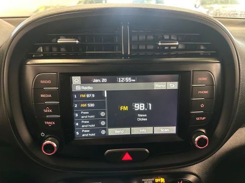 Used 2021 Kia Soul S image 21