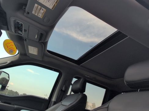 Used 2023 Ford F250 Lariat w/ Sport Appearance Package image 21