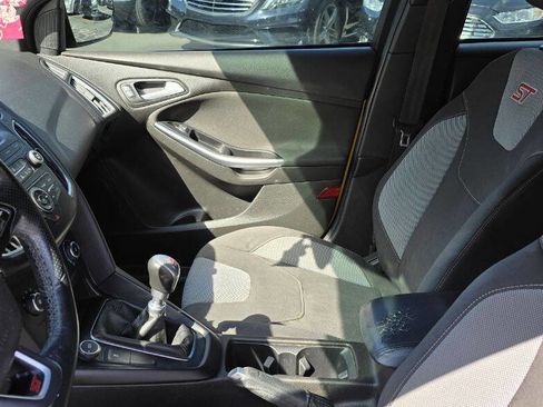 Used 2017 Ford Focus ST image 21