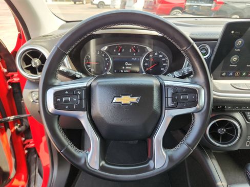 Used 2023 Chevrolet Blazer LT image 18