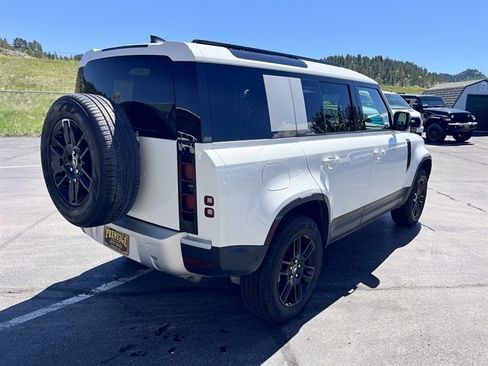 Used 2025 Land Rover Defender 110 S AWD/4WD image 5