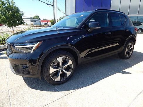 New 2026 Volvo XC40 B5 Plus w/ Protection Package Premier image 10