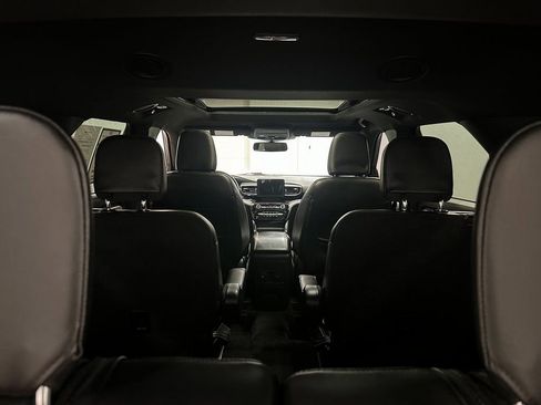 Used 2022 Ford Explorer ST-Line w/ Class IV Trailer Tow Package image 16