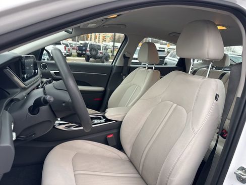 Used 2021 Hyundai Sonata SEL w/ Cargo Package image 19