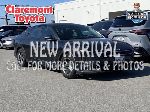 Used 2025 Kia K4 LXS image 1