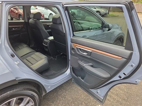 Used 2022 Honda CR-V Touring image 17