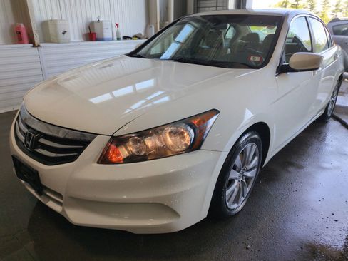 Used 2011 Honda Accord EX-L image 1