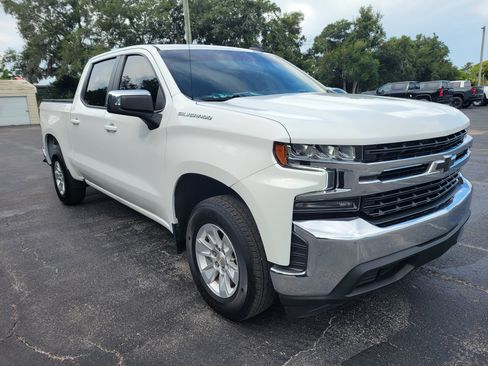 Certified 2021 Chevrolet Silverado 1500 LT RWD image 3