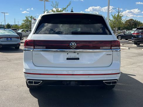 Certified 2024 Volkswagen Atlas SEL Premium R-Line AWD/4WD image 6