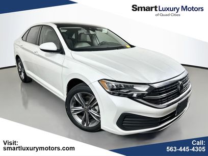 Used 2023 Volkswagen Jetta SE w/ Panoramic Sunroof Package