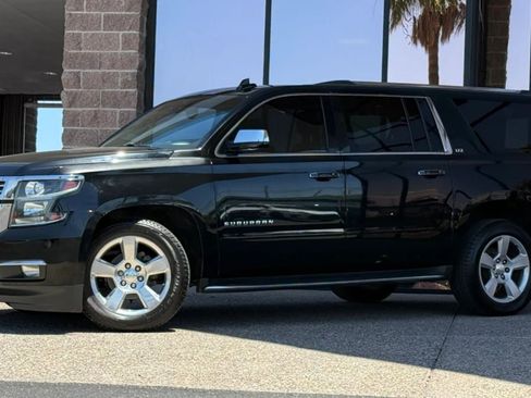 Used 2016 Chevrolet Suburban LTZ RWD image 3