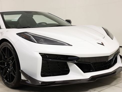 Used 2025 Chevrolet Corvette Z06 w/ Z07 Performance Package image 41