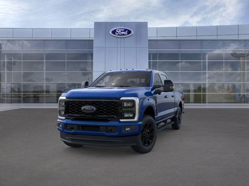 New 2026 Ford F250 Lariat w/ Black Appearance Package image 2