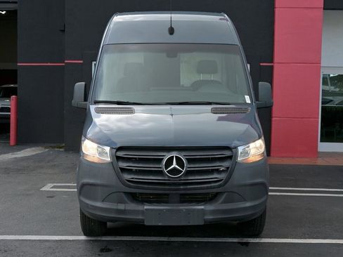 Used 2019 Mercedes-Benz Sprinter 144 image 2