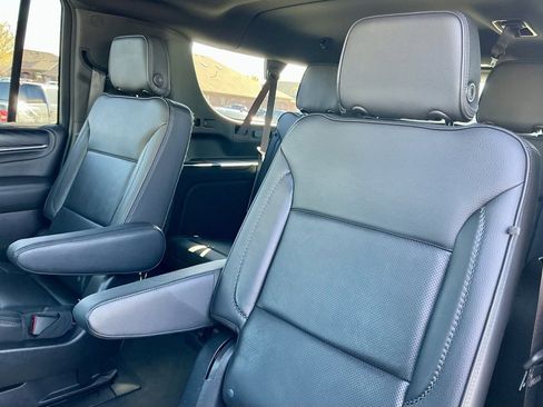 Used 2021 GMC Yukon XL Denali image 29