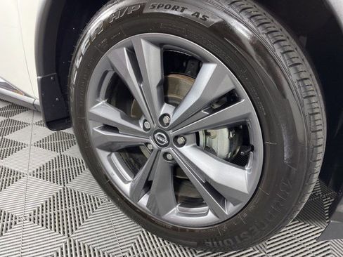 Used 2024 Nissan Murano Platinum w/ Cargo Package image 11