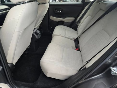 Used 2023 Honda HR-V LX image 16