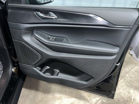 New 2025 Jeep Grand Cherokee Laredo X w/ Luxury Tech Group I image 20