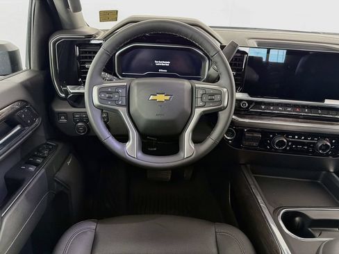 Used 2024 Chevrolet Silverado 3500 LTZ w/ LTZ Convenience Package AWD/4WD image 21