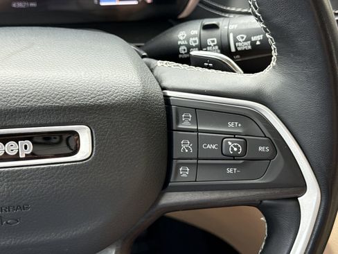 Used 2022 Jeep Grand Cherokee L Limited image 27