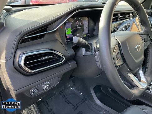 Used 2022 Chevrolet Bolt EUV LT w/ Convenience Package image 18