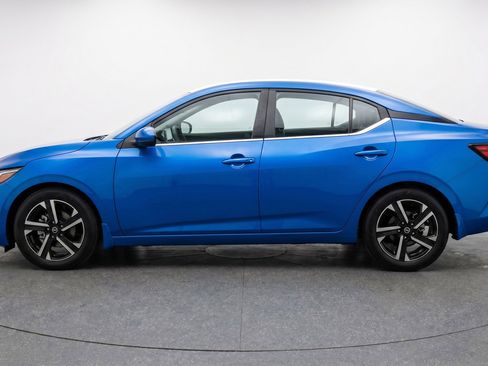 Used 2025 Nissan Sentra SV FWD image 5