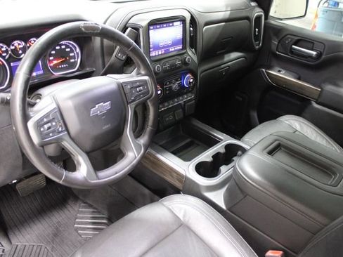 Used 2020 Chevrolet Silverado 1500 LT Trail Boss AWD/4WD image 47