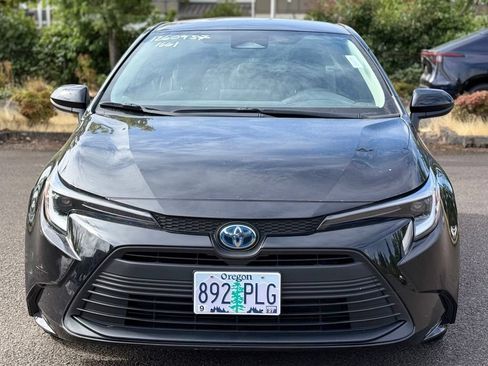Used 2023 Toyota Corolla LE w/ LE Convenience Package FWD image 8