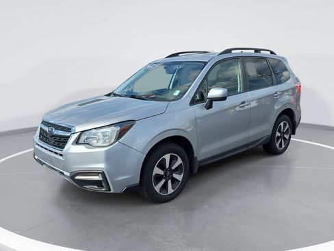 Used 2018 Subaru Forester 2.5i Premium AWD/4WD image 9