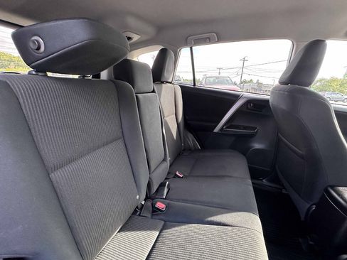 Used 2018 Toyota RAV4 LE w/ All Weather Liner Package image 23