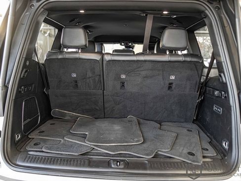 Used 2022 Jeep Wagoneer Series II w/ Flexible Seating Group image 16