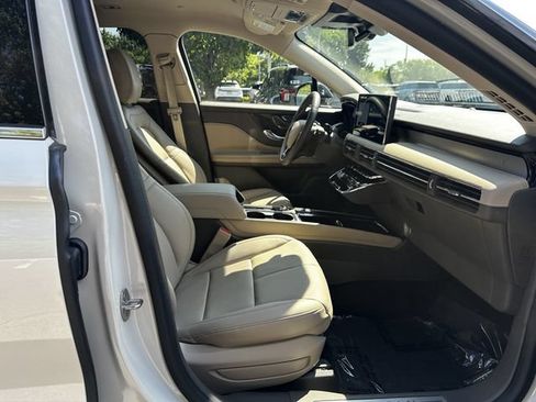 Certified 2024 Lincoln Corsair AWD w/ Equipment Group 101A image 34