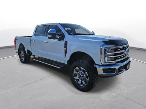 Used 2024 Ford F250 Lariat w/ Chrome Package image 4