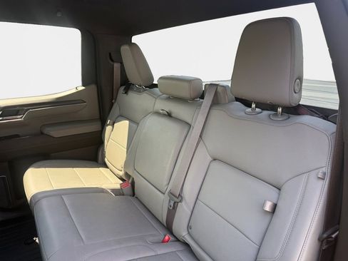 Used 2023 Chevrolet Silverado 1500 LTZ AWD/4WD image 9