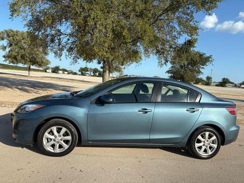 Used 2011 MAZDA MAZDA3 i Touring FWD image 8