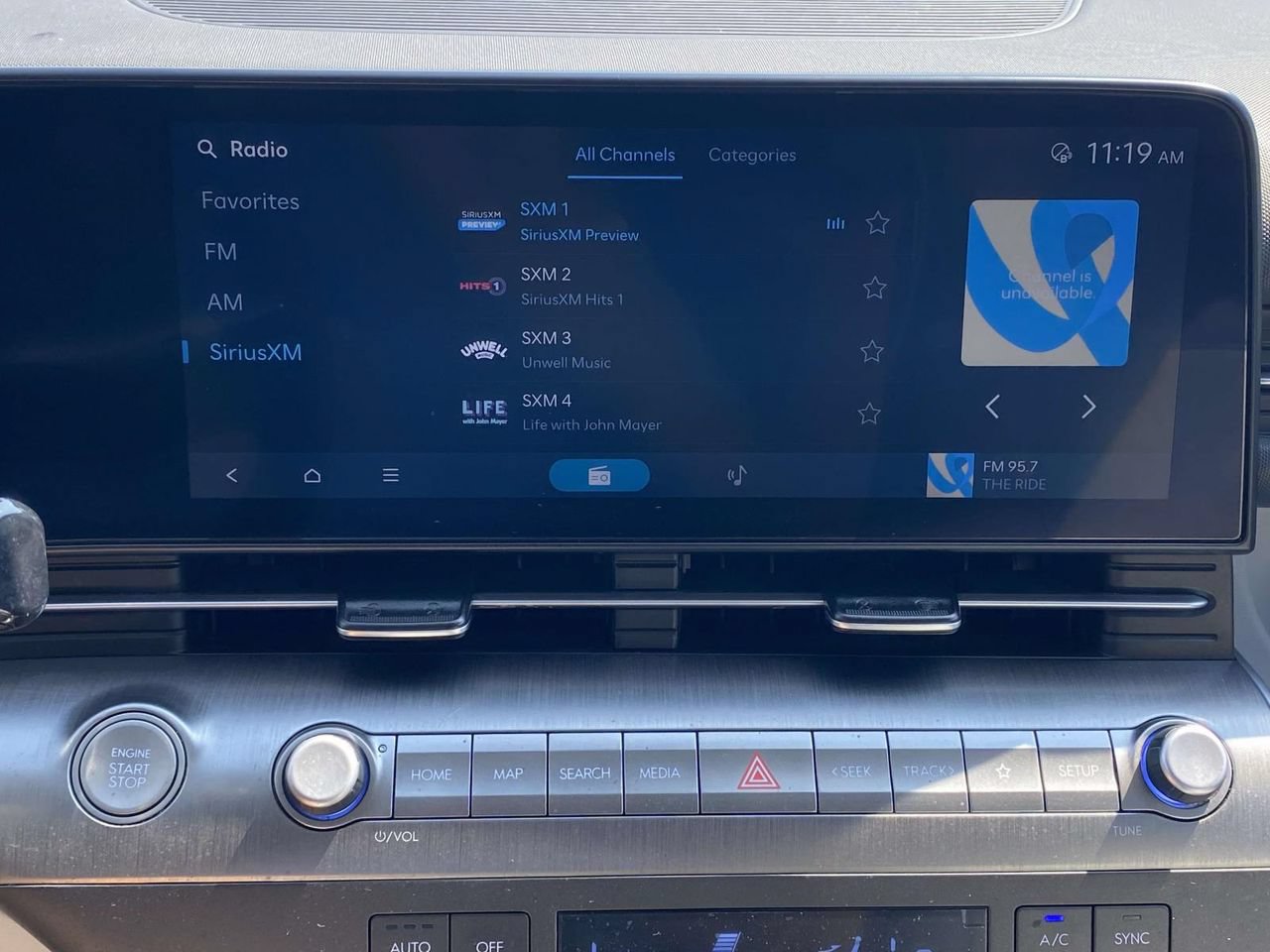 Used 2025 Hyundai Kona SEL AWD/4WD image 25