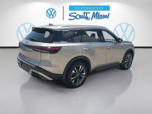 Used 2023 INFINITI QX60 Luxe w/ Performance Audio Package AWD/4WD image 7