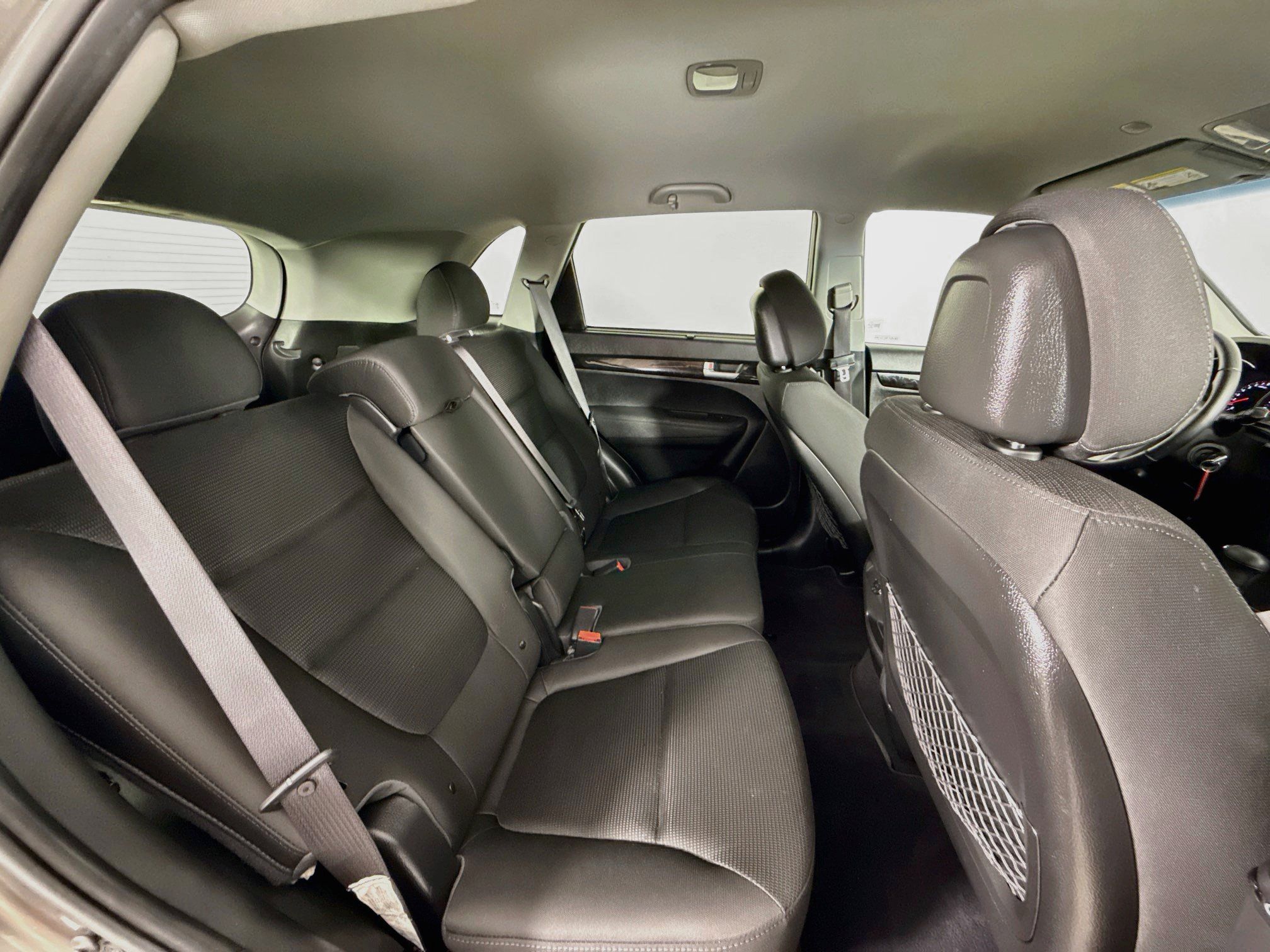 Used 2015 Kia Sorento LX AWD/4WD image 29