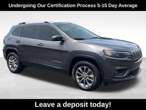 Used 2019 Jeep Cherokee Latitude Plus w/ Comfort/Convenience Group AWD/4WD image 1