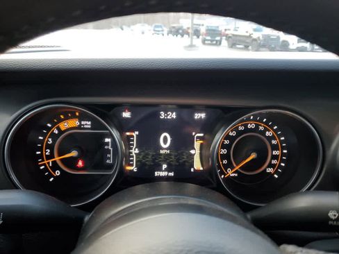 Used 2023 Jeep Gladiator Sport image 25