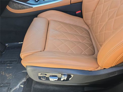 Certified 2023 BMW X7 xDrive40i w/ Premium Package image 16