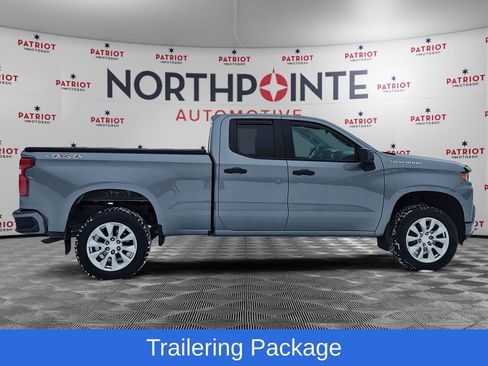 Used 2020 Chevrolet Silverado 1500 Custom w/ Custom Value Package image 12