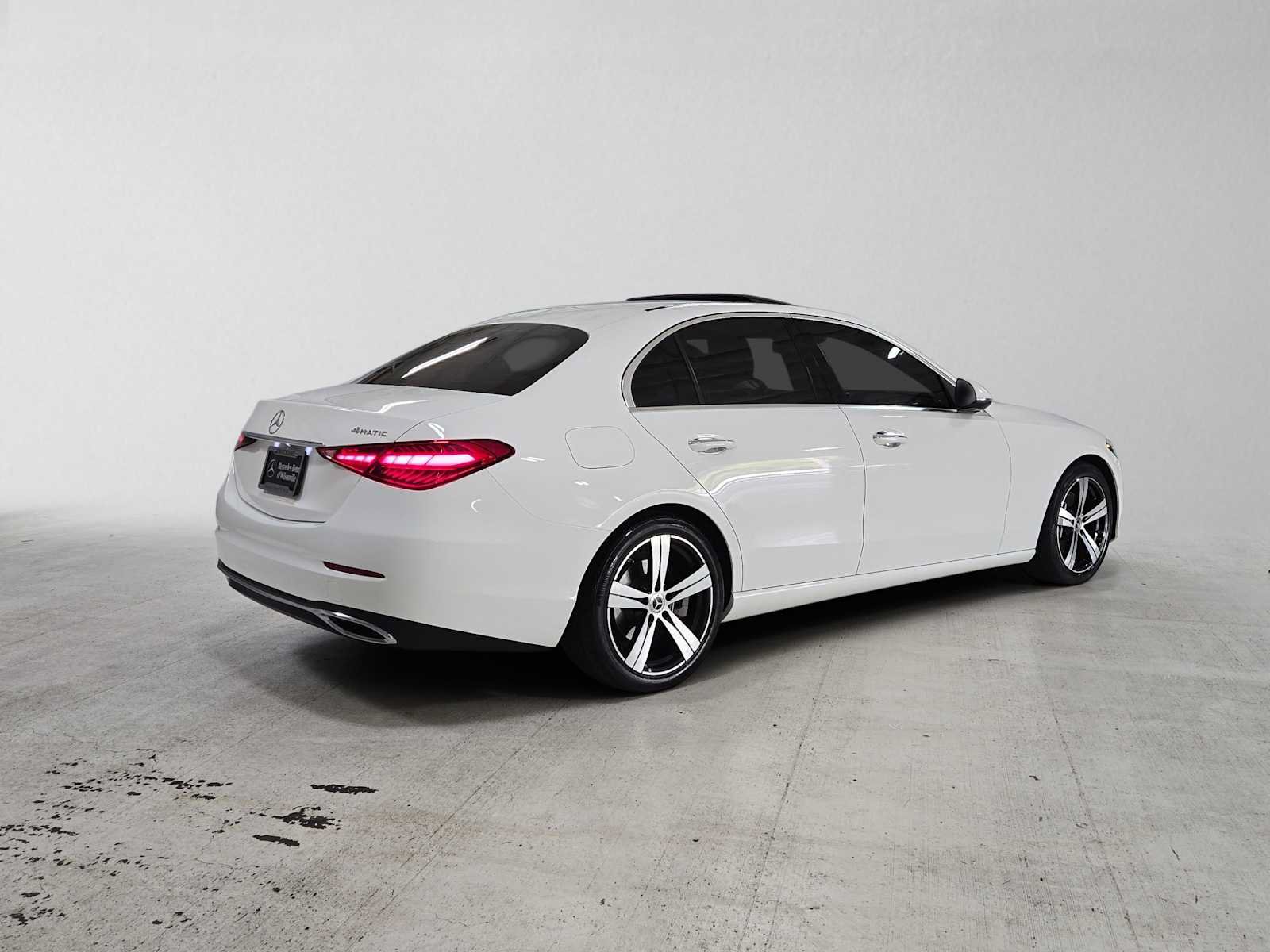 Used 2023 Mercedes-Benz C 300 4MATIC Sedan image 3