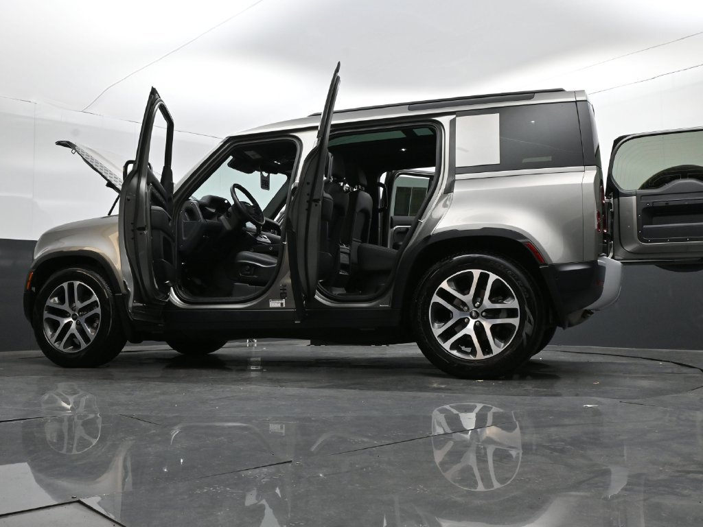 Used 2025 Land Rover Defender 110 S AWD/4WD image 35