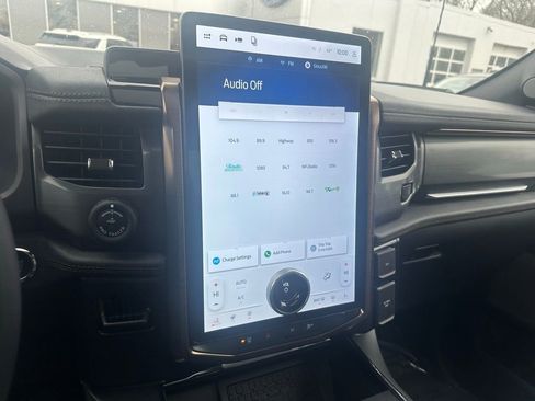Used 2025 Ford F150 Lightning Lariat AWD/4WD image 19